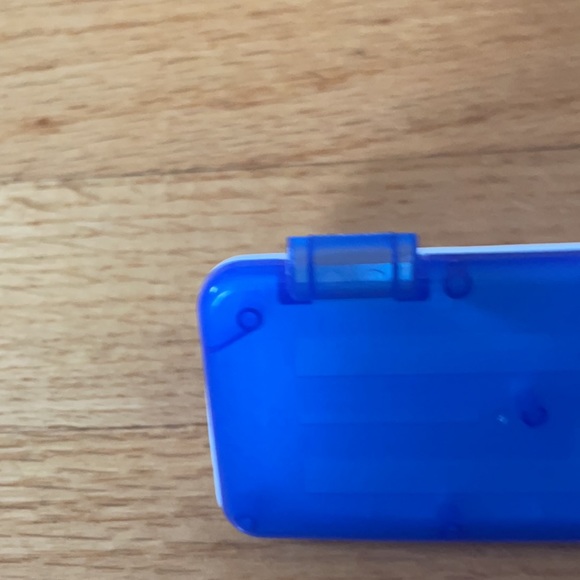 Small Container - Picture 3 of 6